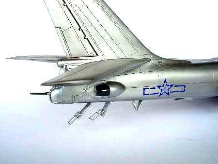 Збірна модель 1/72 Китайський літак-заправник Xian JHU-6 Трумпетер 01614 детальное изображение Самолеты 1/72 Самолеты