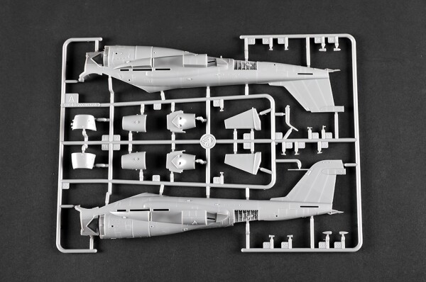 Збірна модель 1/72 Американський штурмовик А-6А Інтрудер Trumpeter 01640 детальное изображение Самолеты 1/72 Самолеты