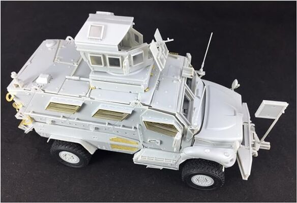 Scale model 1/35 armored car M1224 MaxxPro MRAP Bronco 35142 детальное изображение Бронетехника 1/35 Бронетехника