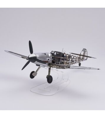 1/16 MESSERSCHMITT BF109 IN METAL WITH WORKING LIG детальное изображение Самолеты Модели из дерева