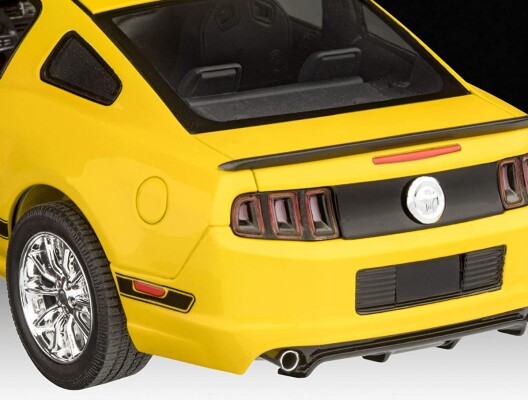 Scale model 1/25 Car 2013 Ford Mustang Boss 302 Revell 07652 детальное изображение Автомобили 1/25 Автомобили