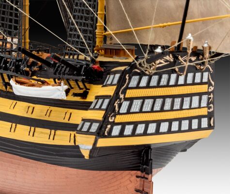 Сборная модель 1/225 корабль Battle of Trafalgar Set Admiral Nelson's Flagship Revell 05767 детальное изображение Парусники Флот