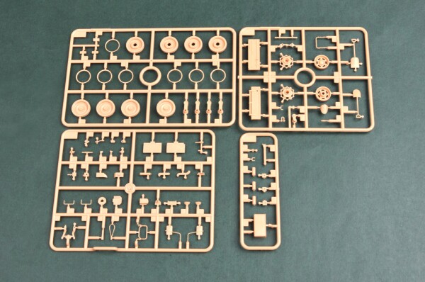 Сборная модель 1/35 Шведская БМП CV90-40 ХоббиБосс 82474 детальное изображение Бронетехника 1/35 Бронетехника