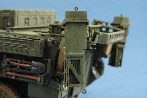 Сборная модель 1/35 Инженерная машина M1132 Страйкер с минным тралом SMP/AMP Трумпетер 01575 детальное изображение Бронетехника 1/35 Бронетехника