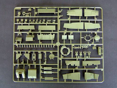 Збірна модель 1/35 Британський танк Challenger  II KFOR Trumpeter 00345 детальное изображение Бронетехника 1/35 Бронетехника