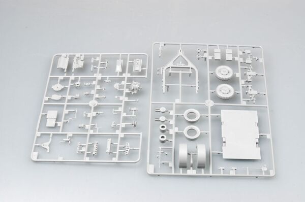 Збірна модель 1/35 Зенітна установка 2см Flakvierling 38 на самохідній гарматі (Sd.Kfz.7/1 пізня версія) Trumpeter 01524 детальное изображение Артиллерия 1/35 Артиллерия