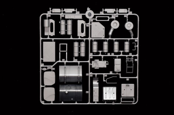 Сборная модель 1/24 Грузовой автомобиль / тягач Iveco 190.38 Cowboy Italeri 90767 детальное изображение Грузовики / прицепы Гражданская техника