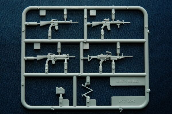Збірна модель 1/35 Корпус морской пехоты США, Ирак, 2003р Trumpeter 00407 детальное изображение Фигуры 1/35 Фигуры