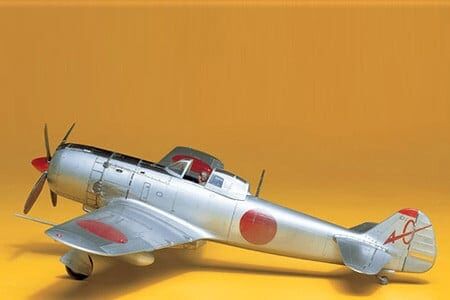 Сборная модель 1/48 Самолет Nakajima Ki-84-Ia Hayate Тамия 61013 детальное изображение Самолеты 1/48 Самолеты