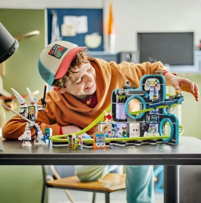 Конструктор LEGO City Парк развлечений «Мир роботов» 60421 детальное изображение City Lego