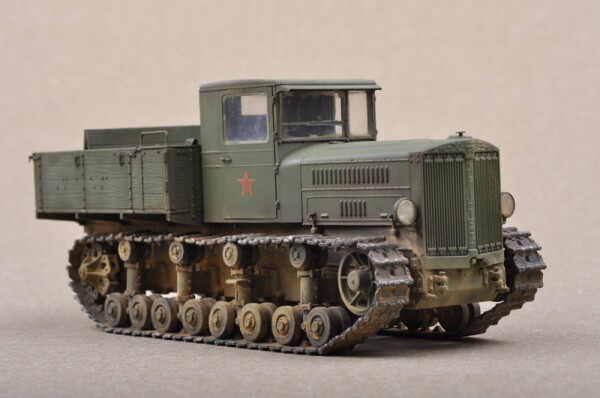 Збірна модель 1/35 Радянський артилерійський тягач &quot;Комінтерн&quot; Trumpeter 05540 детальное изображение Бронетехника 1/35 Бронетехника
