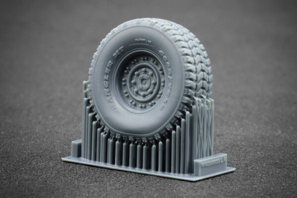 Набор колес универсальный (с деформацией) для HMMWV MT 24-bolt ScaleX WM 35003S детальное изображение Колёса Афтермаркет