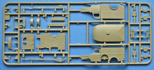 Збірна модель 1/72 WC-18 1/2 тонни 4x4 автомобіль швидкої допомоги ACE 72596 детальное изображение Автомобили 1/72 Автомобили