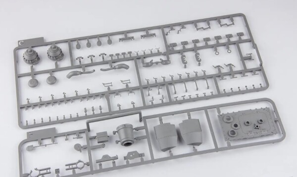 Збірна модель 1/35 САУ Jagdtiger Sd.Kfz. 186 (Porsche production type) з циммеритом Takom 8012 детальное изображение Бронетехника 1/35 Бронетехника