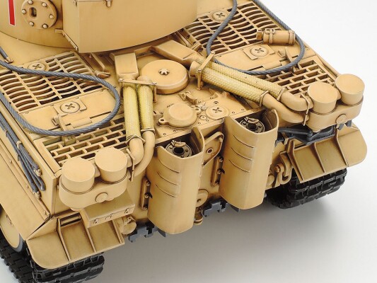 Збірна модель 1/35 Німецький танк Tiger I (раніше виробництво) Tamiya 35227 детальное изображение Бронетехника 1/35 Бронетехника