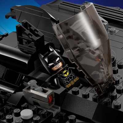 Конструктор LEGO Super Heroes DC Batman Бетмоліт: Бетмен проти Джокера 76265 детальное изображение DC Lego