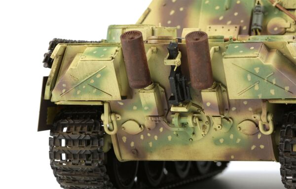 Сборная модель 1/35  Немецкий истребитель танков Sd.Kfz.173 Ягпантера Ausf. G2  МенгTS-047  детальное изображение Бронетехника 1/35 Бронетехника