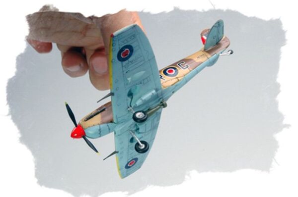 preview Сборная модель британского истребителя   &quot;Spitfire&quot; MK.Vb TROP