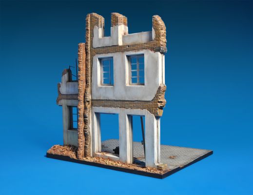 Диорама с разрушенными зданиями детальное изображение Строения 1/35 Диорамы