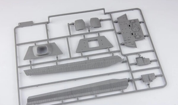 Збірна модель 1/35 САУ Jagdtiger Sd.Kfz. 186 (Porsche production type) з циммеритом Takom 8012 детальное изображение Бронетехника 1/35 Бронетехника