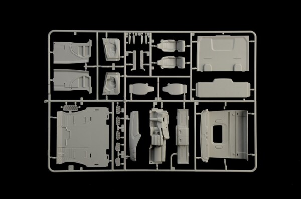 Збірна модель 1/24 вантажний автомобіль / тягач Scania S770 4x2 Normal Roof - LIMITED EDITION Italeri 3961 детальное изображение Грузовики / прицепы Гражданская техника