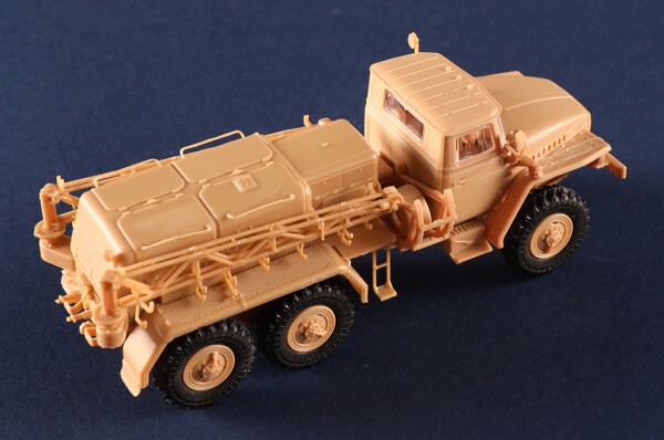 Сборная модель 1/72 Автомобиль АПА-5Д (аэродромный источник электроэнергии) ХоббиБосс 82962 детальное изображение Автомобили 1/72 Автомобили