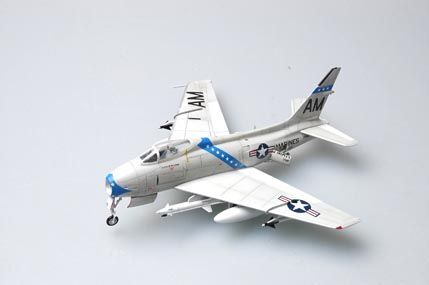 Buildable model of the American fighter-bomber FJ-4 &quot;Fury&quot; детальное изображение Самолеты 1/48 Самолеты