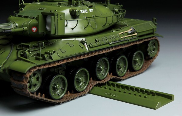 Сборная модель 1/35 Французский основной боевой танк АМХ-30B Менг TS-003 детальное изображение Бронетехника 1/35 Бронетехника