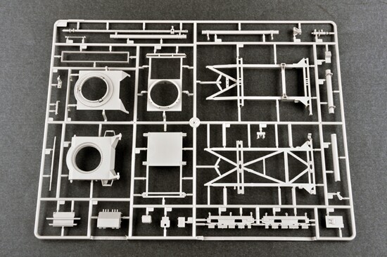 Сборная модель 1/35 Пусковая установка ЗРК MIM-104F0 Патриот (PAC-3) Трумпетер 01037 детальное изображение Зенитно ракетный комплекс Военная техника