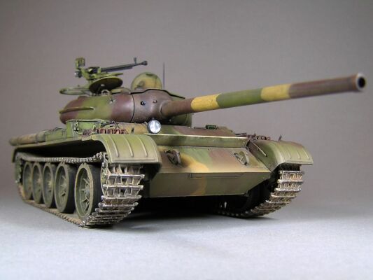 Радянський середній танк T-54-1 з інтер'єром. детальное изображение Бронетехника 1/35 Бронетехника