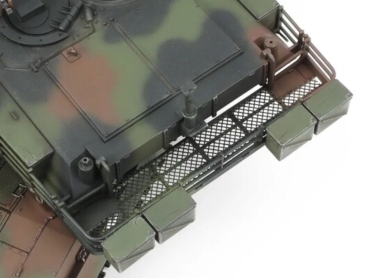 Сборная модель 1/35 танк M1A1 &quot;Абрамс&quot; Украина Tamiya 25216 детальное изображение Бронетехника 1/35 Бронетехника