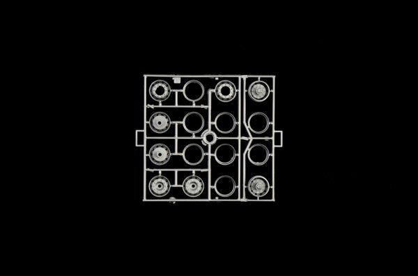 Сборная модель 1/24 Грузовой автомобиль / тягач Iveco 190.38 Cowboy Italeri 90767 детальное изображение Грузовики / прицепы Гражданская техника