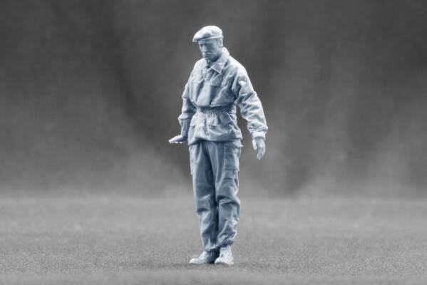 Фигурка 1/35 британского командира Stalwart в кабине ScaleX FX-35001 детальное изображение Фигуры 1/35 Фигуры