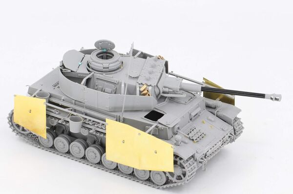 Збірна модель 1/35 німецького танка Панцир IV G LATE Border Model  BT-001  детальное изображение Бронетехника 1/35 Бронетехника