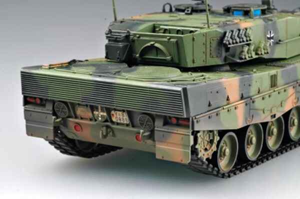 Збірна модель 1/35 Німецький танк Leopard 2 А4 HobbyBoss 82401 детальное изображение Бронетехника 1/35 Бронетехника