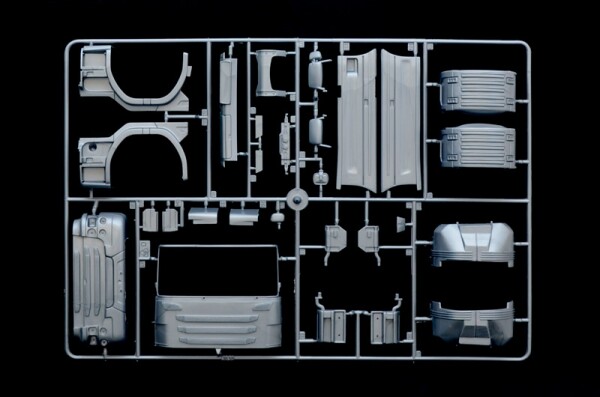 Сборная модель 1/24 грузовой автомобиль / тягач Scania R730 V8 Streamline &quot;Silver Griffin&quot; детальное изображение Грузовики / прицепы Гражданская техника