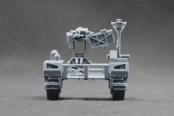 Сборная модель 1/35 Наземный дрон &quot;TerMIT&quot;, с гранатометом MK19 ScaleX VG 35007 детальное изображение Наземные дроны Военная техника