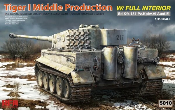 Сборная модель 1/35 Танк Sd.Kfz. 181 Pz.kpfw.VI Ausf. E Тигр I с полным  интерьером РФМ 5010 детальное изображение Бронетехника 1/35 Бронетехника