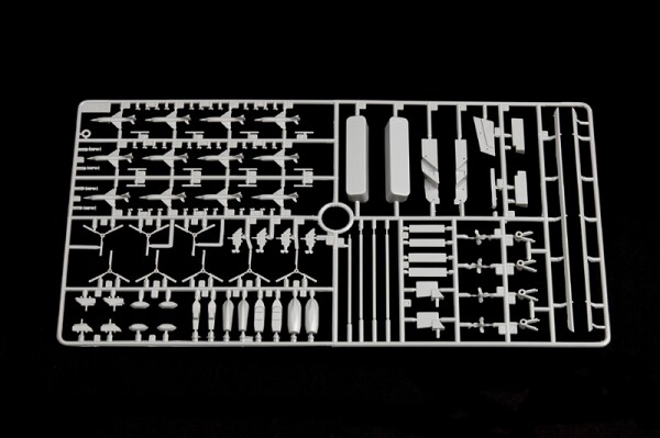 Assembly model 1/550 Aircraft carrier Kyiv / Minsk Trumpeter 05207 детальное изображение Флот 1/550 Флот