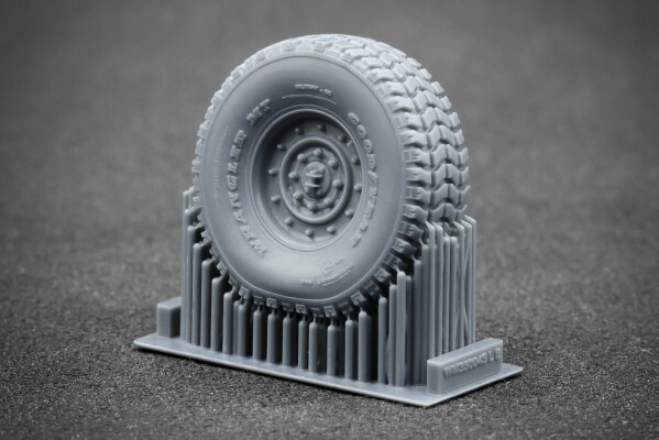 Набор колес универсальный (с деформацией) для HMMWV MT 12-bolt ScaleX WM 35004S детальное изображение Колёса Афтермаркет