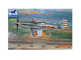 Сборная модель 1/48 самолет PLA P-51D/K Мустанг (парад 1949г) Бронко 4010