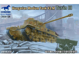 Scale model 1/35 Hungarian medium tank 43.M Turan III Bronco 35126