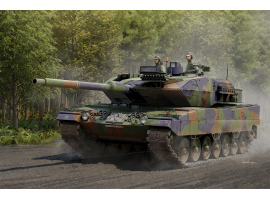 обзорное фото Сборная модель 1/16 Немецкий основной боевой танк Леопард 2А6 Трумпетер 00966 Бронетехника 1/16