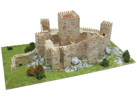 Ceramic constructor - Guimarães castle (CASTELO DE GUIMARAES)