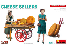 Сборная модель 1/35 Фигуры Продавцы сыра Miniart 38076