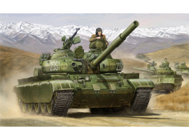 Сборная модель 1/35 танк Т-62 БДД обр.1984 г. (модификация обр.1972 г.) Трумпетер 01554