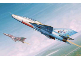 обзорное фото Збірна модель 1/48 Навчально-тренувальний літак MiG-21UM Trumpeter 02865 Літаки 1/48