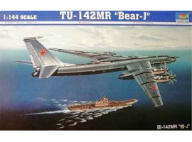 обзорное фото Сборная модель 1/144 ТУ-142MR "Bear-J" Трумпетер 03905 Самолеты 1/144