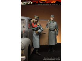 обзорное фото  Немецкий генерал и водитель  Figures 1/35