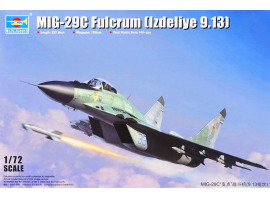 обзорное фото Сборная модель истребителя МИГ-29С Fulcrum (Izdeliye 9.13) Самолеты 1/72
